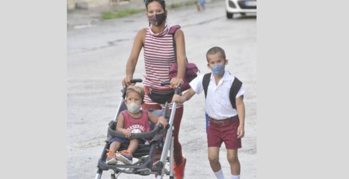 1 La familia no es otra que la que forman un conjunto de personas, en la cual el afecto es, o debería ser, su principal razón de integración. Foto: Ismael Batista Ramírez