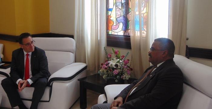 Retomar los contactos con América Latina-1 Retomar los contactos con América Latina-1