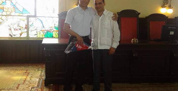 Presidente del Tribunal Supremo Popular recibe a vicepresidente de órgano judicial vietnamita-3 Presidente del Tribunal Supremo Popular recibe a vicepresidente de órgano judicial vietnamita-3