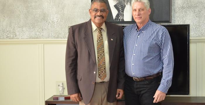 Intercambia el Presidente cubano Díaz–Canel Bermúdez con Jueces y demás trabajadores del Tribunal Supremo Popular-8 Intercambia el Presidente cubano Díaz–Canel Bermúdez con Jueces y demás trabajadores del Tribunal Supremo Popular-8