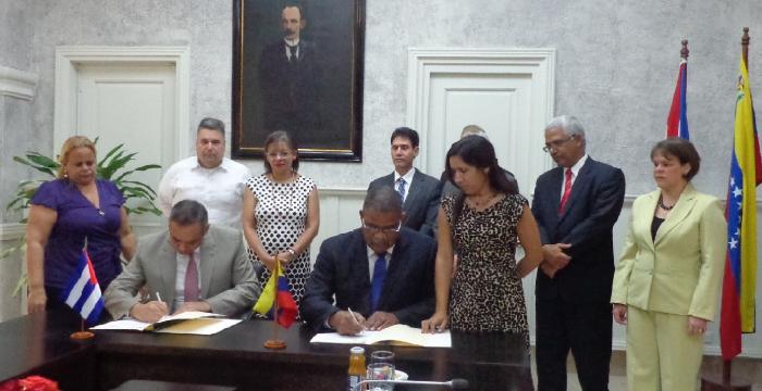 Firman convenio para formación judicial tribunales de Cuba y Venezuela-1 Firman convenio para formación judicial tribunales de Cuba y Venezuela-1
