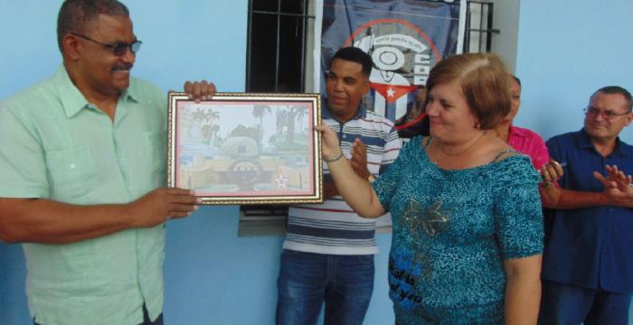 Recibe tribunal municipal el Premio del Barrio-3 Recibe tribunal municipal el Premio del Barrio-3