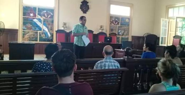 En fotos, cómo los tribunales cubanos previenen el nuevo coronavirus-5 El trabajo a distancia y el distanciamiento social son medidas que también implementan los órganos judiciales. Foto: Cortesía del Tribunal Provincial Popular de Pinar del Río