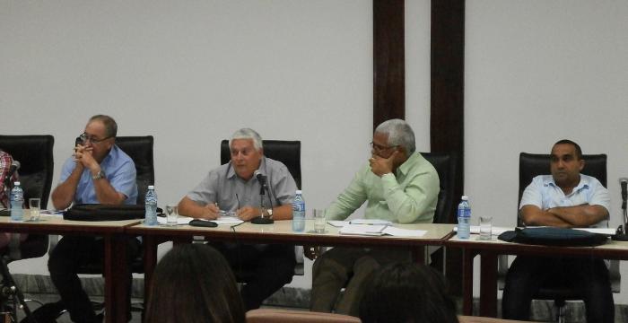 José Luis Toledo Santander, presidente de la Comisión de Asuntos Constitucionales y Jurídicos de la ANPP y Oscar Manuel Silvera Martínez, vicepresidente del Tribunal Supremo Popular, presidieron el encuentro José Luis Toledo Santander, presidente de la Comisión de Asuntos Constitucionales y Jurídicos de la ANPP y Oscar Manuel Silvera Martínez, vicepresidente del Tribunal Supremo Popular, presidieron el encuentro