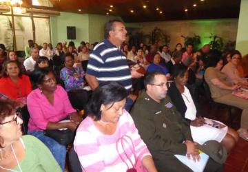 Visita de diputados a tribunales de Camaguey-1