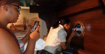 Jóvenes del Tribunal Supremo Popular visitan museo interactivo-1