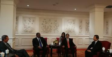 Rubén Remigio se reúne con Zhou Qiang, presidente del Tribunal Popular Supremo de China 
