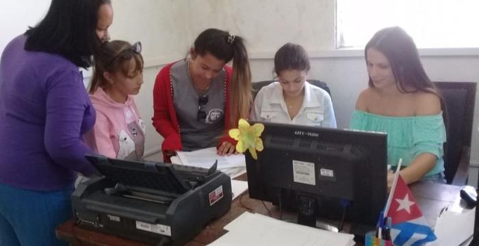 Estudiantes del Técnico Medio en Derecho perfeccionan conocimientos en el Sistema de Tribunales-1 Foto: Cortesía del Tribunal Provincial Popular de Ciego de Ávila
