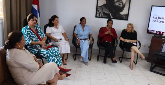 Panel "La justicia tiene rostro de mujer" Panel "La justicia tiene rostro de mujer"