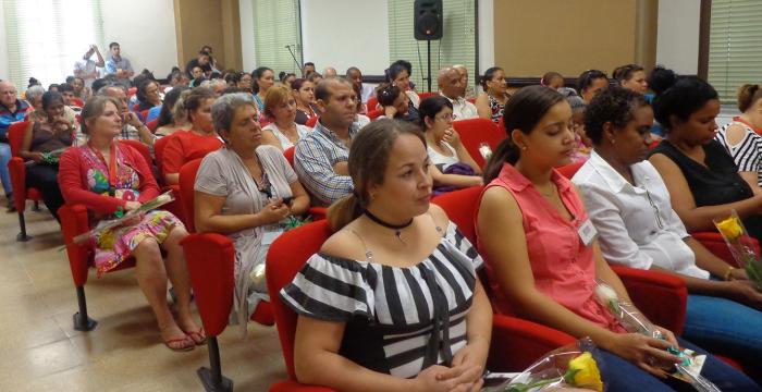 Mujeres de acero, de miel y de nuestro tiempo-1 Mujeres de acero, de miel y de nuestro tiempo-1
