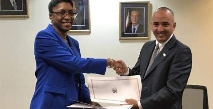 Ernesto Soberón y Sra. Reita Toussant Ernesto Soberón y Sra. Reita Toussant