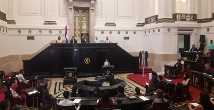 Desde la toga de Fidel, compromiso por la continuidad de su obra-2 Desde la toga de Fidel, compromiso por la continuidad de su obra-2